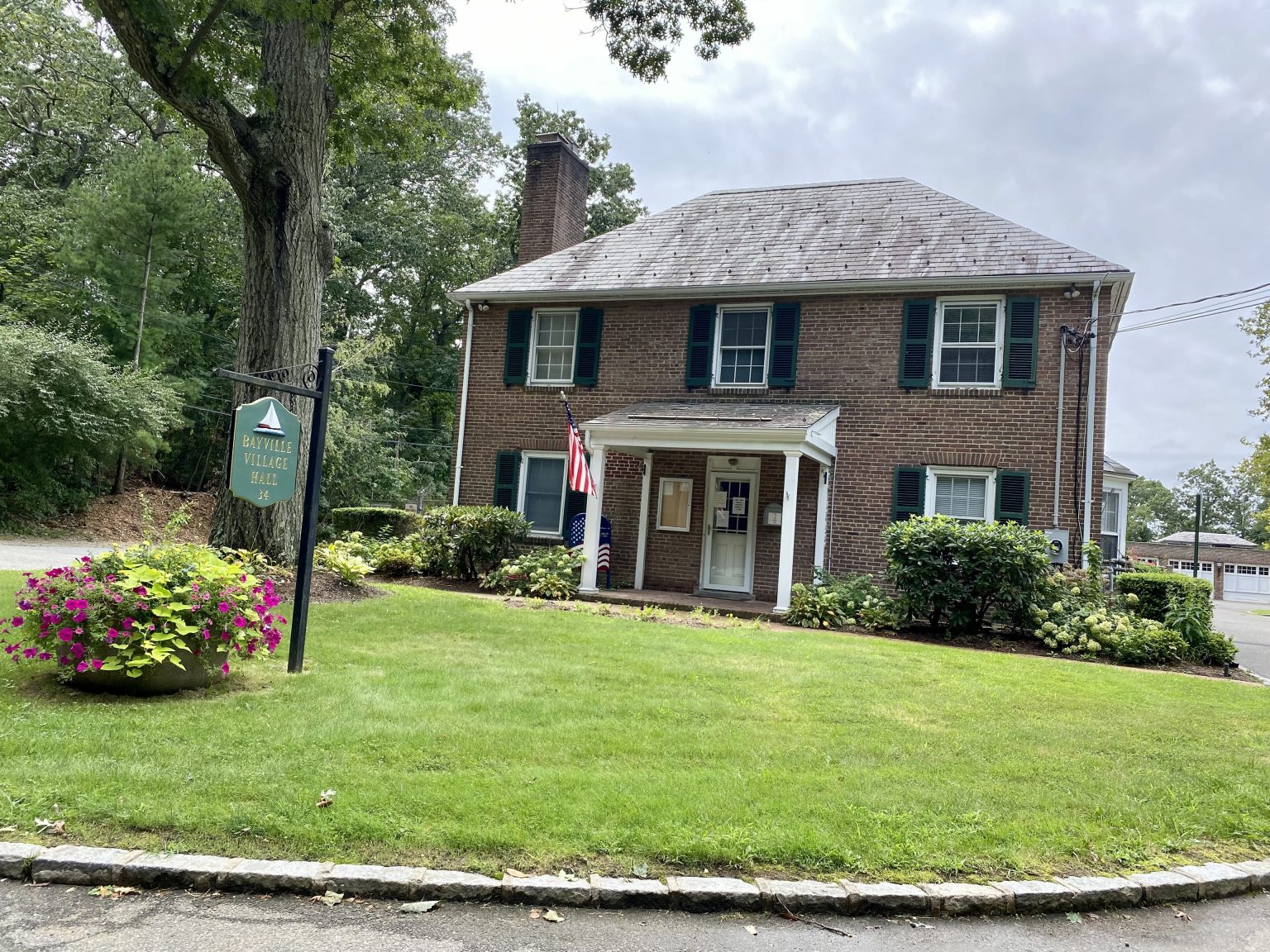 Bayville, Nassau, NY — neighborhood view — Joseph DeVito Real Estate Attorney & Associate Real Estate Broker