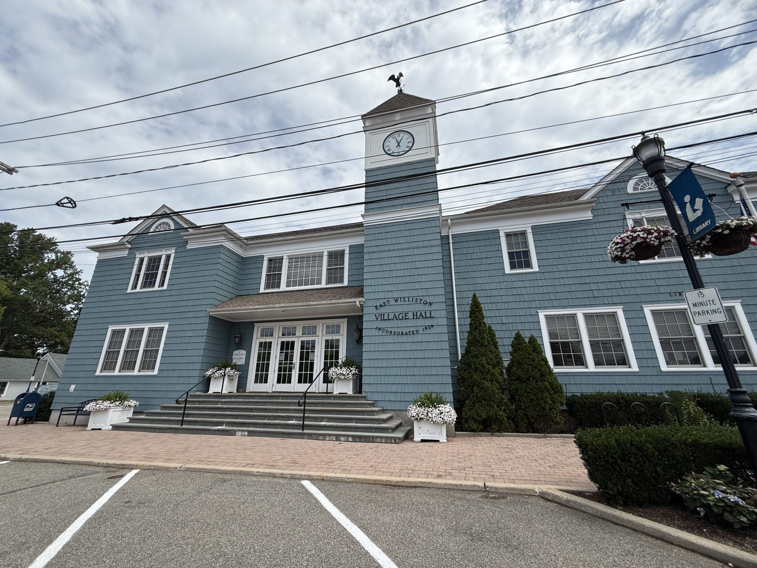 East Williston, Nassau, NY — neighborhood view — Joseph DeVito Real Estate Attorney & Associate Real Estate Broker