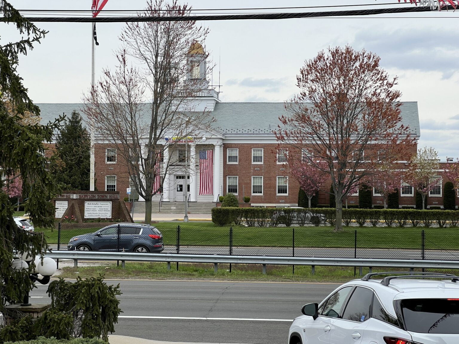 Babylon, Suffolk, NY — neighborhood view — Joseph DeVito Real Estate Attorney & Associate Real Estate Broker